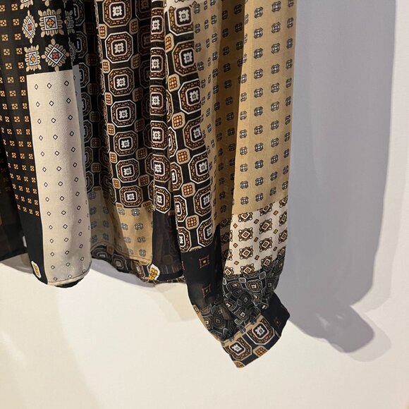 blouse - Picture 3 of 4